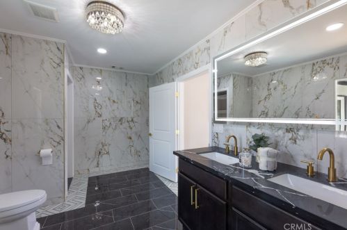 3841 Pacific Ave, Long Beach CA  90807-3227 exterior