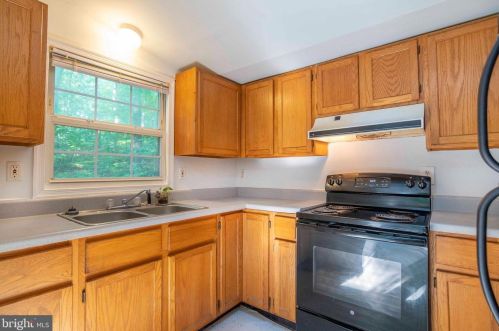 467 Freeze Rd, Linden VA  22642-5527 exterior