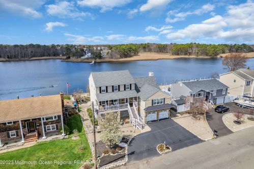 1209 Comanche Ave, Point Pleasant Beach, NJ 08742-3418