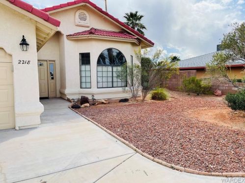 2218 Primavera Cv, Bullhead City, AZ 86426-8815