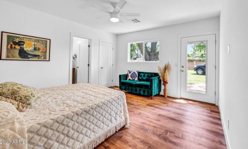 1111 Bethany Home Rd, Phoenix AZ  85014-2229 exterior