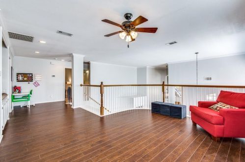 2104 Stevenson Ln, Lewisville TX  75028-3739 exterior