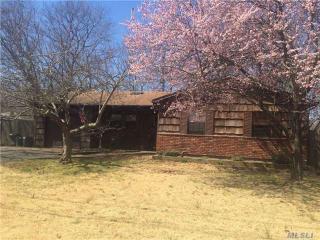 160 Flower Rd, Smith Point, NY 11967-3823