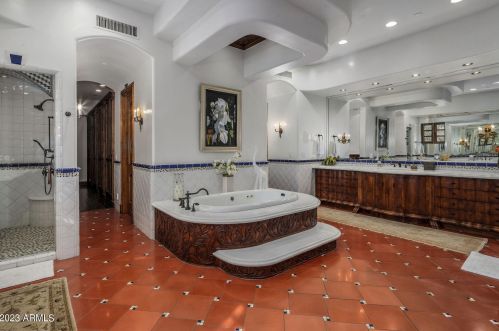 41 Biltmore Est, Phoenix AZ 85016-2819 exterior