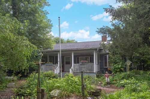 154 Mudtown Rd, Wantage, NJ 07461-3616
