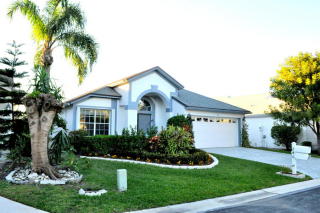 240 Trails End, West Palm Beach, FL 33413-2135