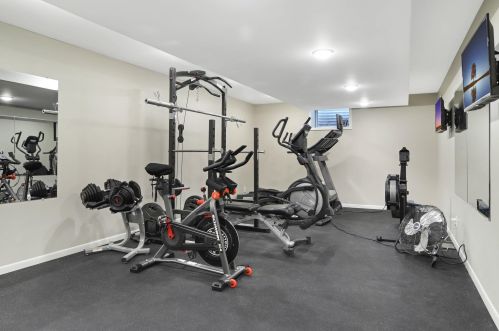 2600 Comstock Ln, Minneapolis MN 55447-1831 exterior