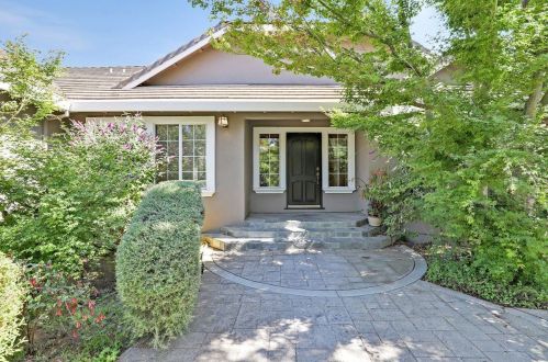 10000 Walter Welsher Ct, Gilroy CA  95020-9704 exterior