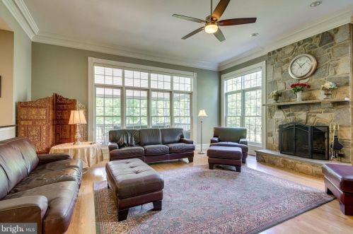 12664 Crabtree Falls Dr, Bristow VA  20136-2161 exterior