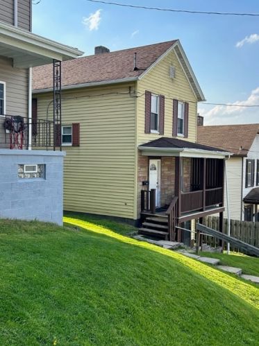 208 Mcshane St, Canonsburg, PA 15317-1533