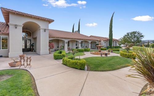25525 Carancho Rd, Temecula, CA 92590-4018