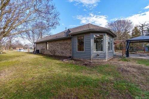 240 Fivepines Ct, Englewood OH  45315-9636 exterior
