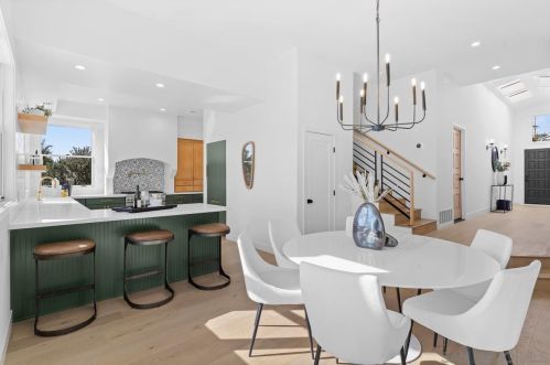 1533 Beryl St, San Diego CA  92109-2106 exterior