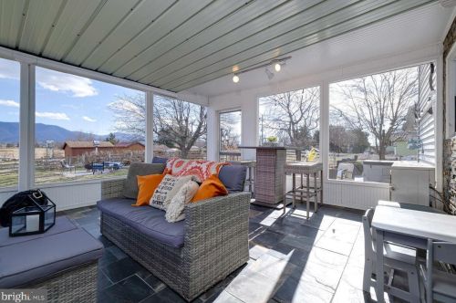 509 6th St, Richmond National Battlefiel VA  22835-1449 exterior