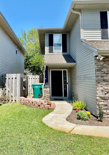 2807 Red Plum Ct, Shalimar, FL 32579-2192