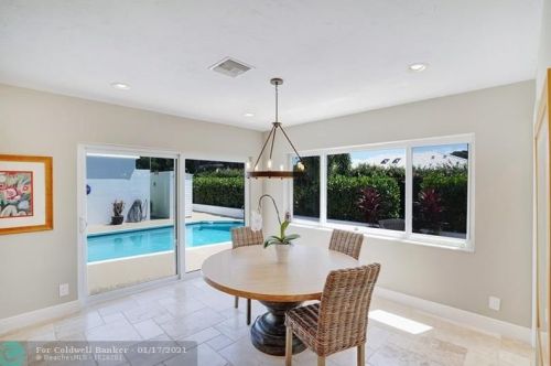1366 Walnut Ter, Boca Raton, FL 33486-6910