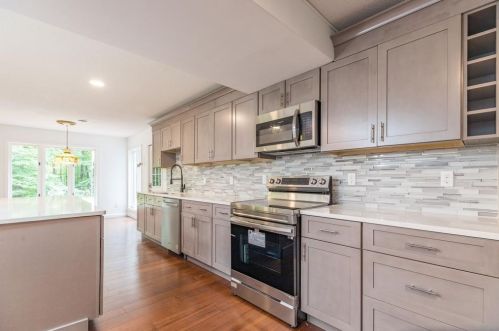 11 Oldham Rd, Raymond NH  03077-1609 exterior