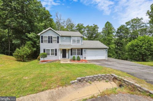 35 Amelia Ct, Fredericksburg VA  22405-6329 exterior