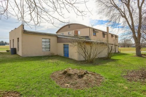 1215 Mount Jackson Rd, New Castle PA  16102-2919 exterior