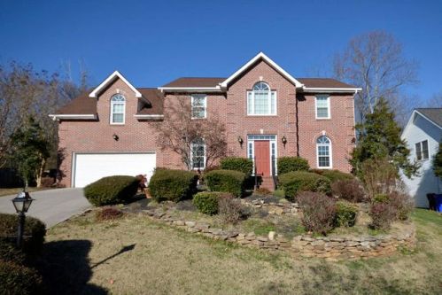 8925 Maple Ridge Ln, Knoxville, TN 37923-1141