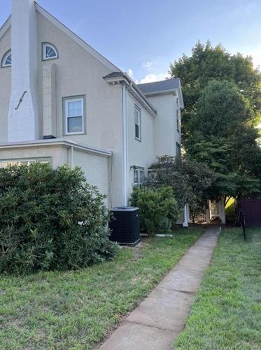 405 Hart St, New Britain, CT 06052-1652