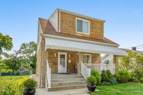 911 7th St, Verona, PA 15147-2154