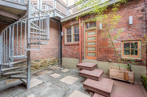 4520 Plummer St, Pittsburgh, PA 15201-3032