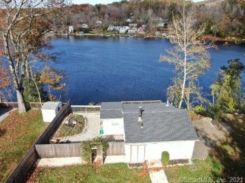 100 Waterview Dr, Sandy Hook, CT 06482-1249