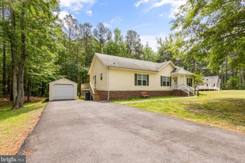 182 Beacon Ct, Montross VA  22520-4078 exterior