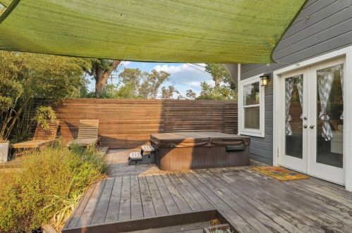 321 La Loma Ave, Modesto CA  95354-1329 exterior