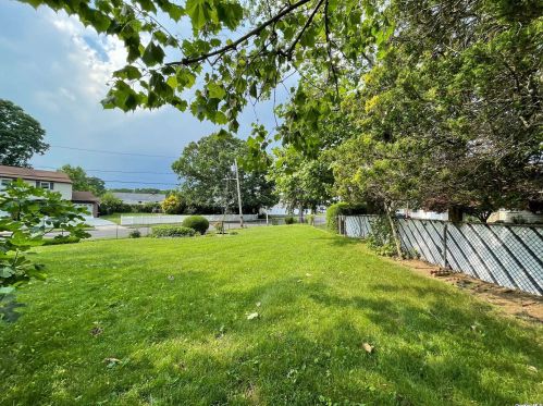 338 Wicks Ave, Babylon NY  11703-1511 exterior