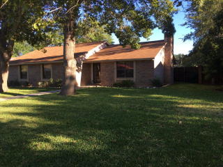 125 William St, Uvalde, TX 78801-4044