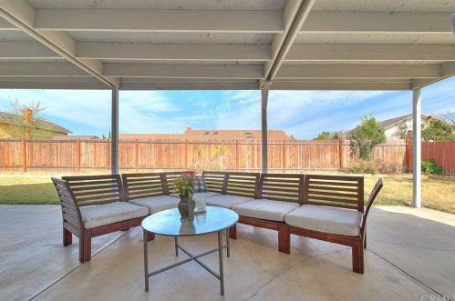 751 Larch Ave, Rialto CA  92376-4751 exterior