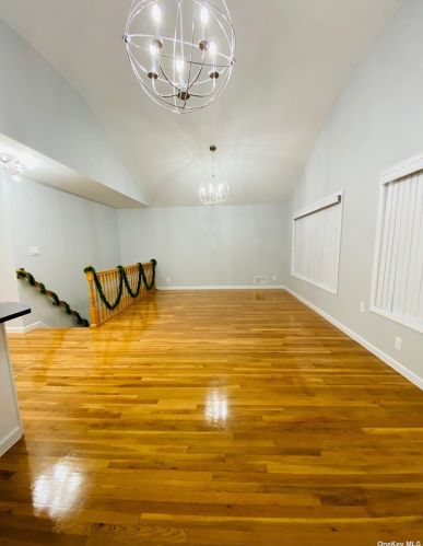 160-24 87th St, Jamaica, NY 11414-1301