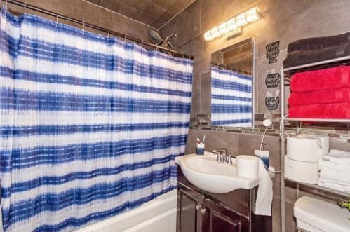 405 Flower St, Orange CA  92868-2328 exterior