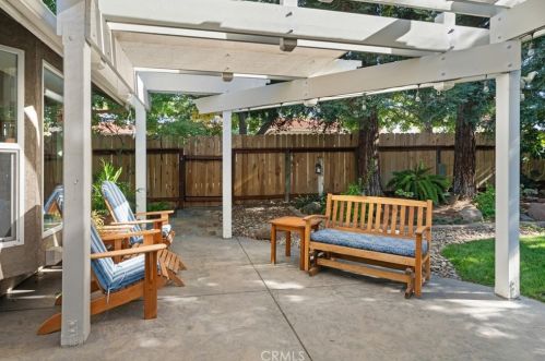 291 Pinyon Hills Dr, Chico CA  95928-3963 exterior