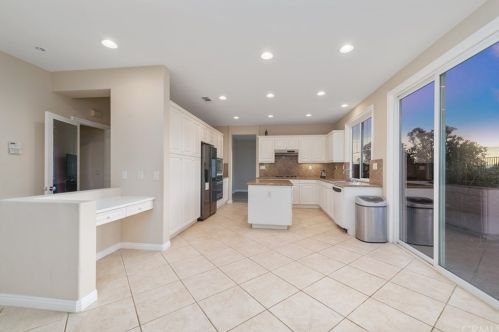 33260 Embassy Ave, Temecula CA  92592-1362 exterior