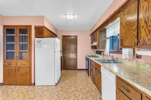 171 57 Ave, Kenosha WI 53144-7226 exterior