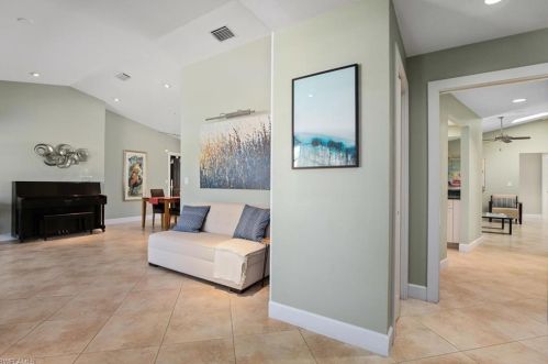 9977 Treasure Cay Ln, Bonita Springs, FL 34135-6878
