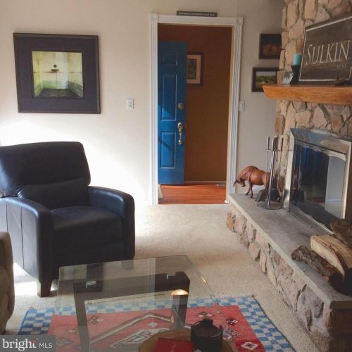 221 Chelsea Cir, Newtown Square, PA 19073-2108