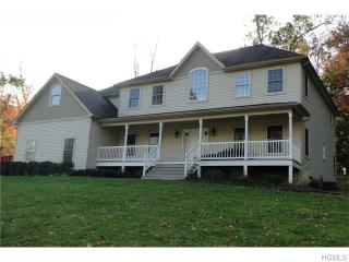 22 Old Chester Rd, Goshen, NY 10924-5217