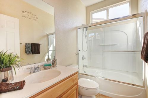 5616 Mingee Way, Elk Grove CA  95757-1647 exterior