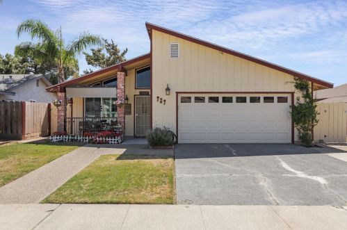 727 Alpine Ave, Manteca, CA 95336-3818
