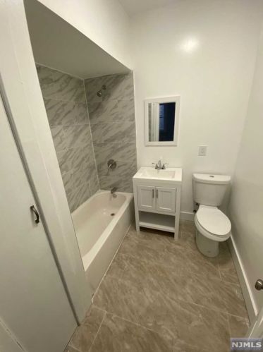 61 Front St, Paterson NJ 07522-1489 exterior