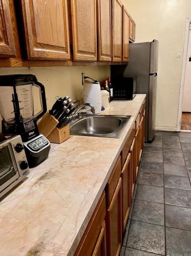 590 3rd St, Mount Vernon, NY 10553-1819