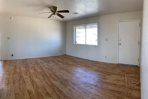 1739 Behrend Dr, Phoenix, AZ 85024-1208