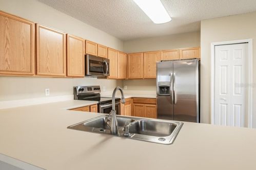 200 Albany Dr, Kissimmee FL 34758-2204 exterior