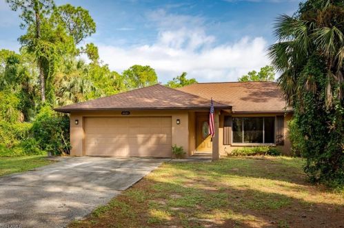 4121 5th Ave, Naples, FL 34119-1505