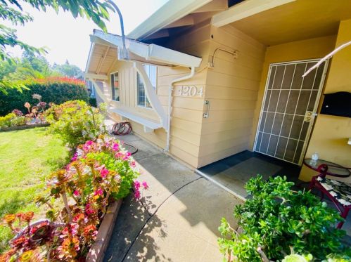4204 Gothberg Ave, North Highlands, CA 95660-3816