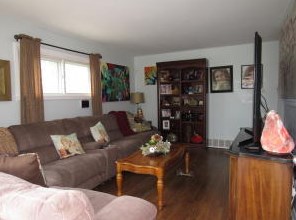4541 Kansas Ave, Milwaukee, WI 53235-5331